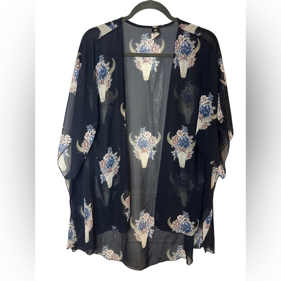 Boutique Western Bull Skull Oversized Kimono Cardigan Medium - Picture 2 of 3